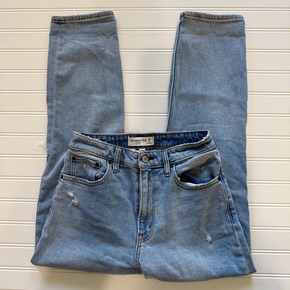 Abercrombie & Fitch Curve Love The Mom High Rise Distressed Jeans Size 25 - Picture 1 of 5